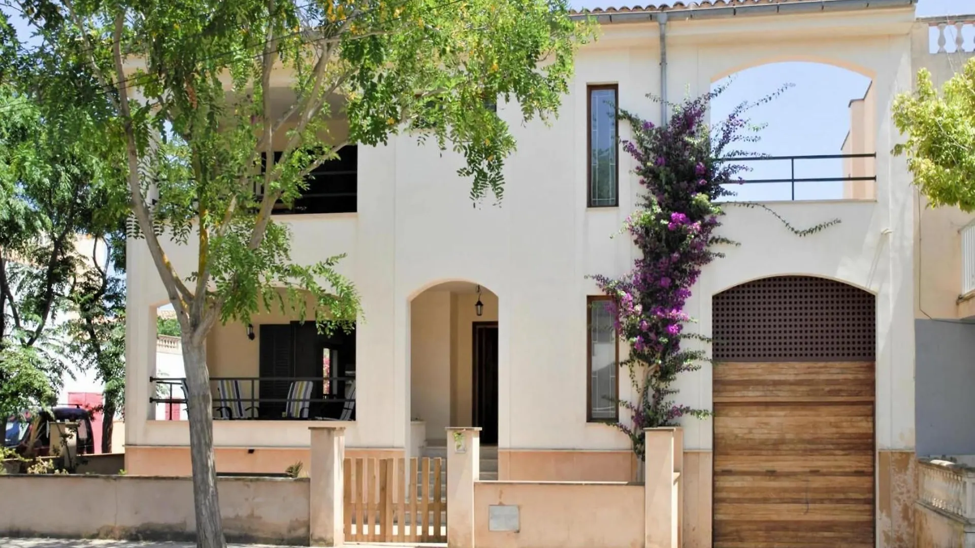 Typical Majorcan House In Illot S'illot